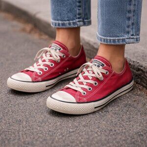 Converse All Star Low Top Red Canvas Women’s US 7.5